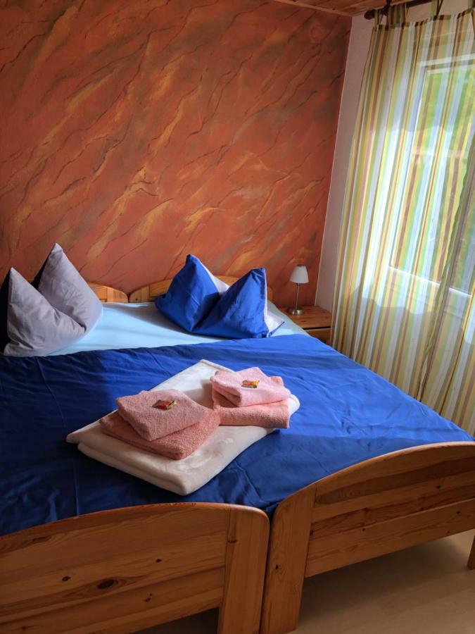 Haus 9 Villa Schwarz Buitenkant foto